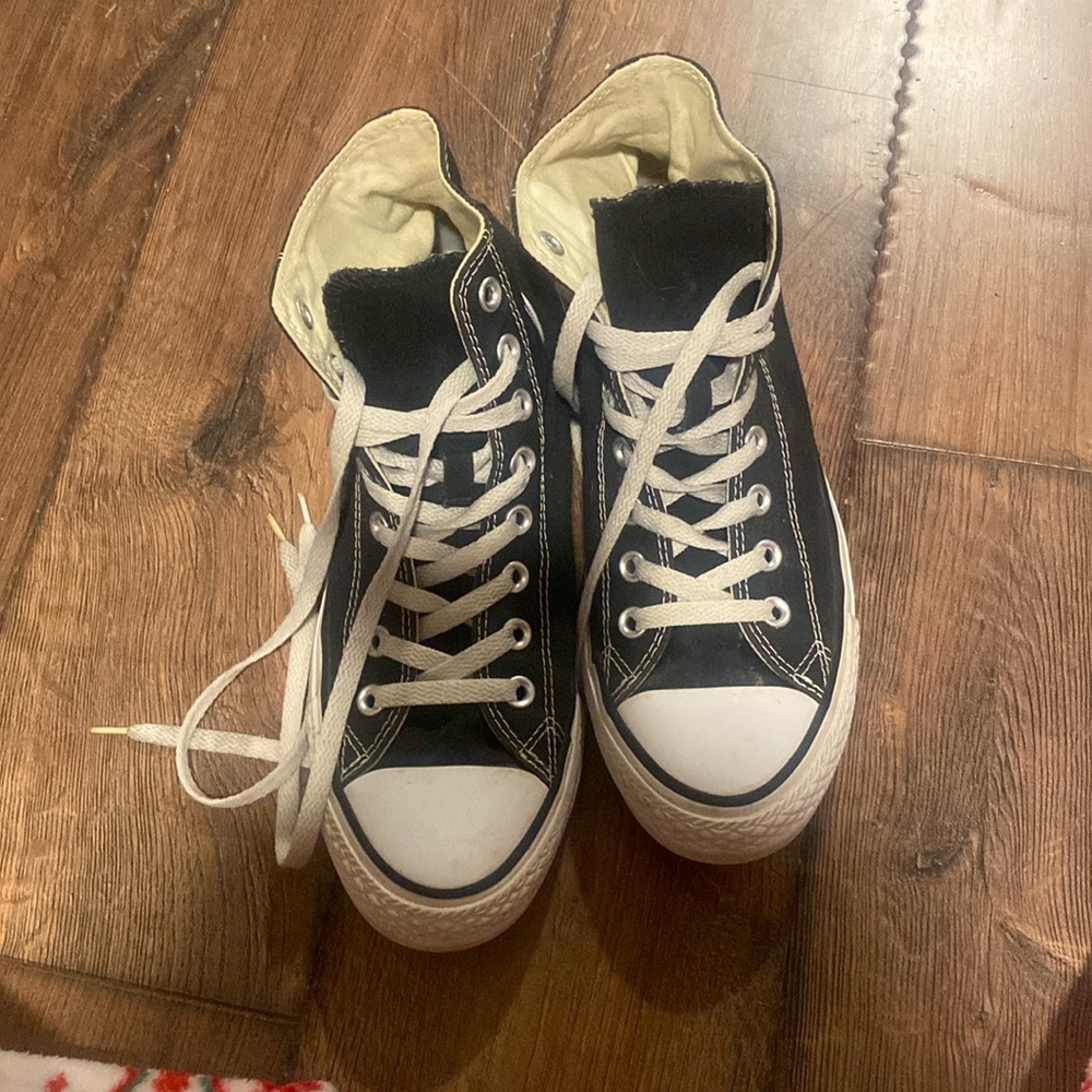 black converse